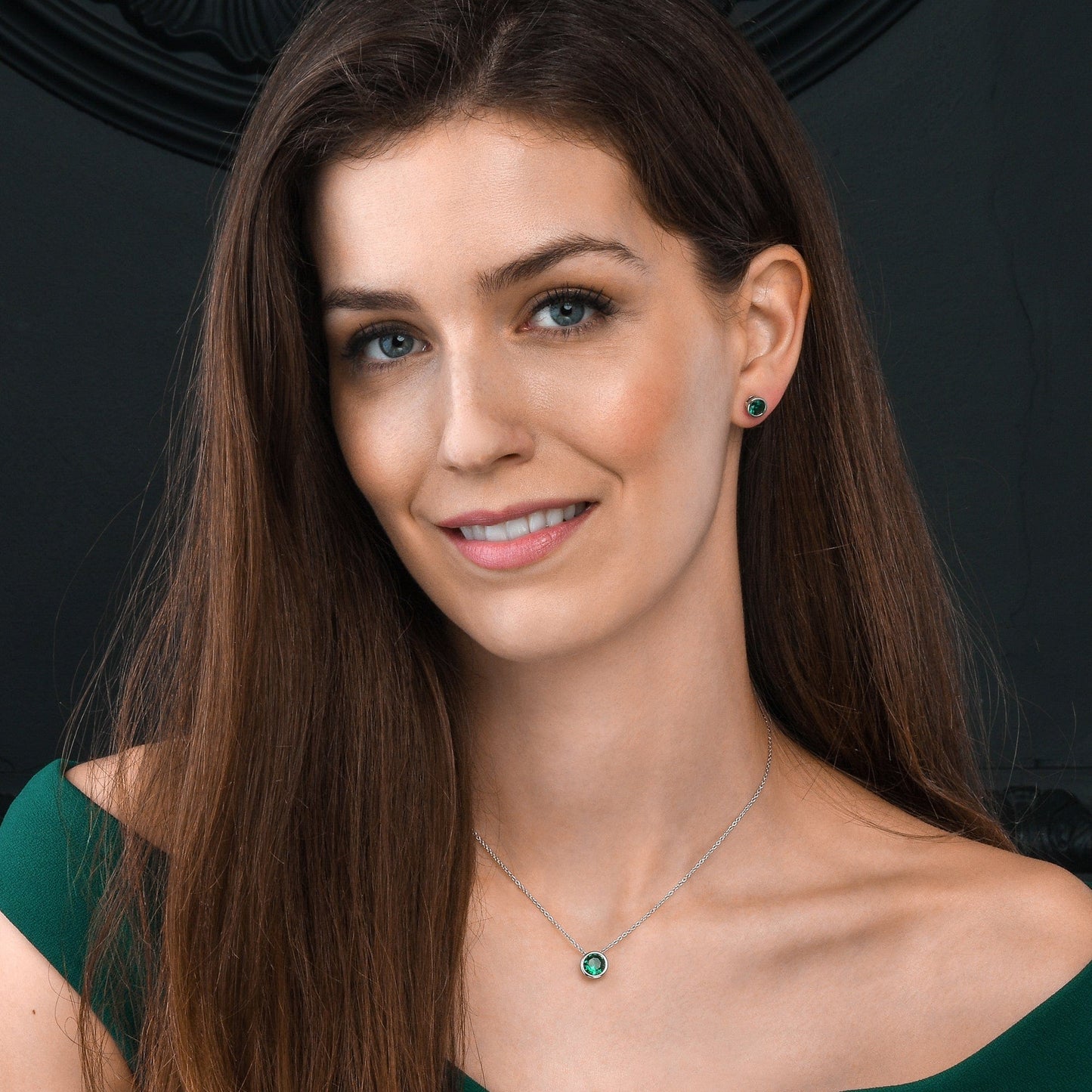 925 Sterling Silver Green Solitaire Bezel Set Pendant Necklace for Women
