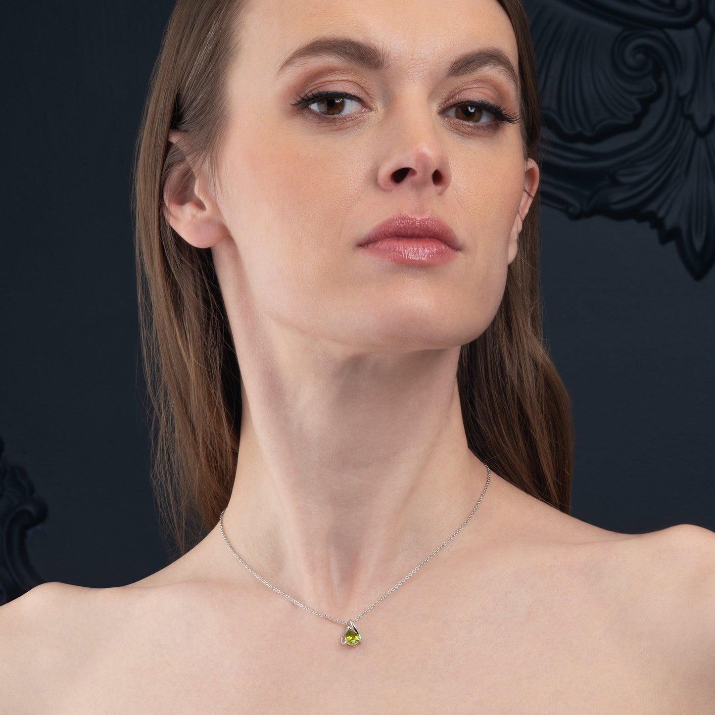 925 Sterling Silver Peridot Gemstone Pendant Necklace - namana.london