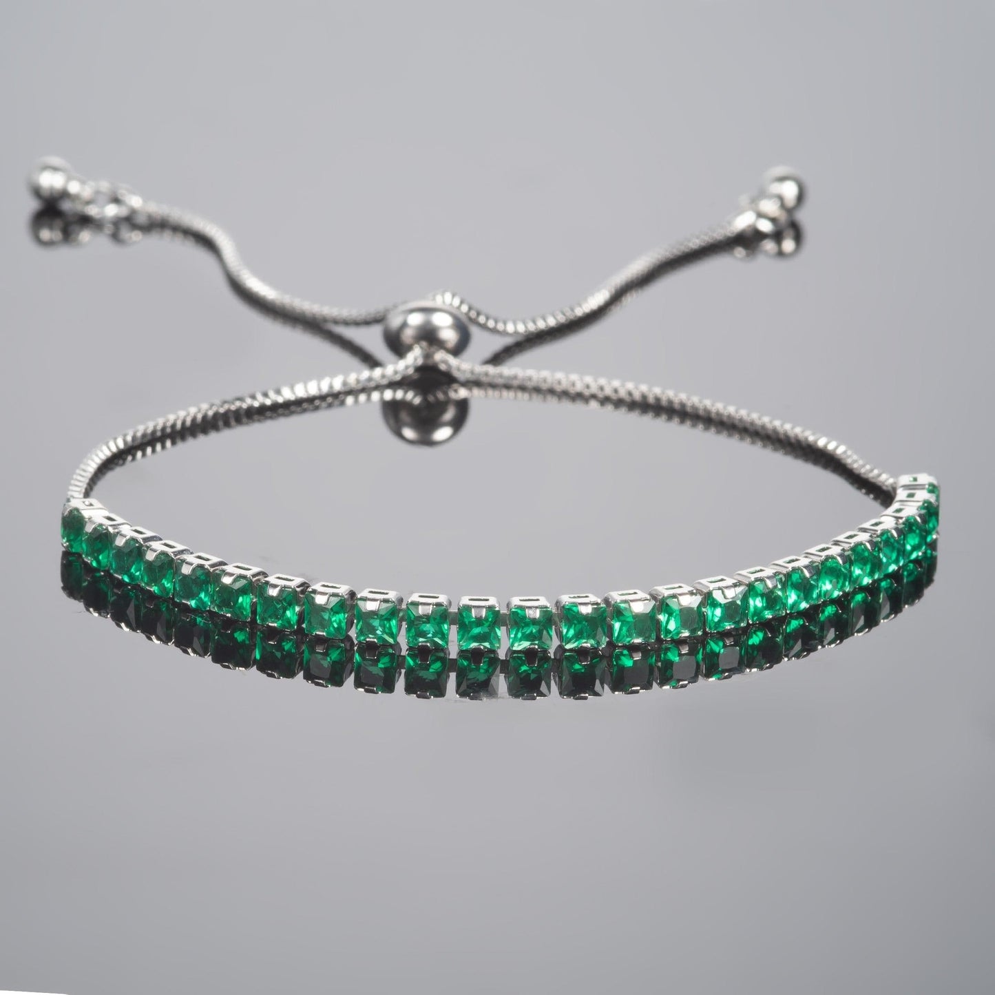 Adjustable Green Bracelet for Women - namana.london