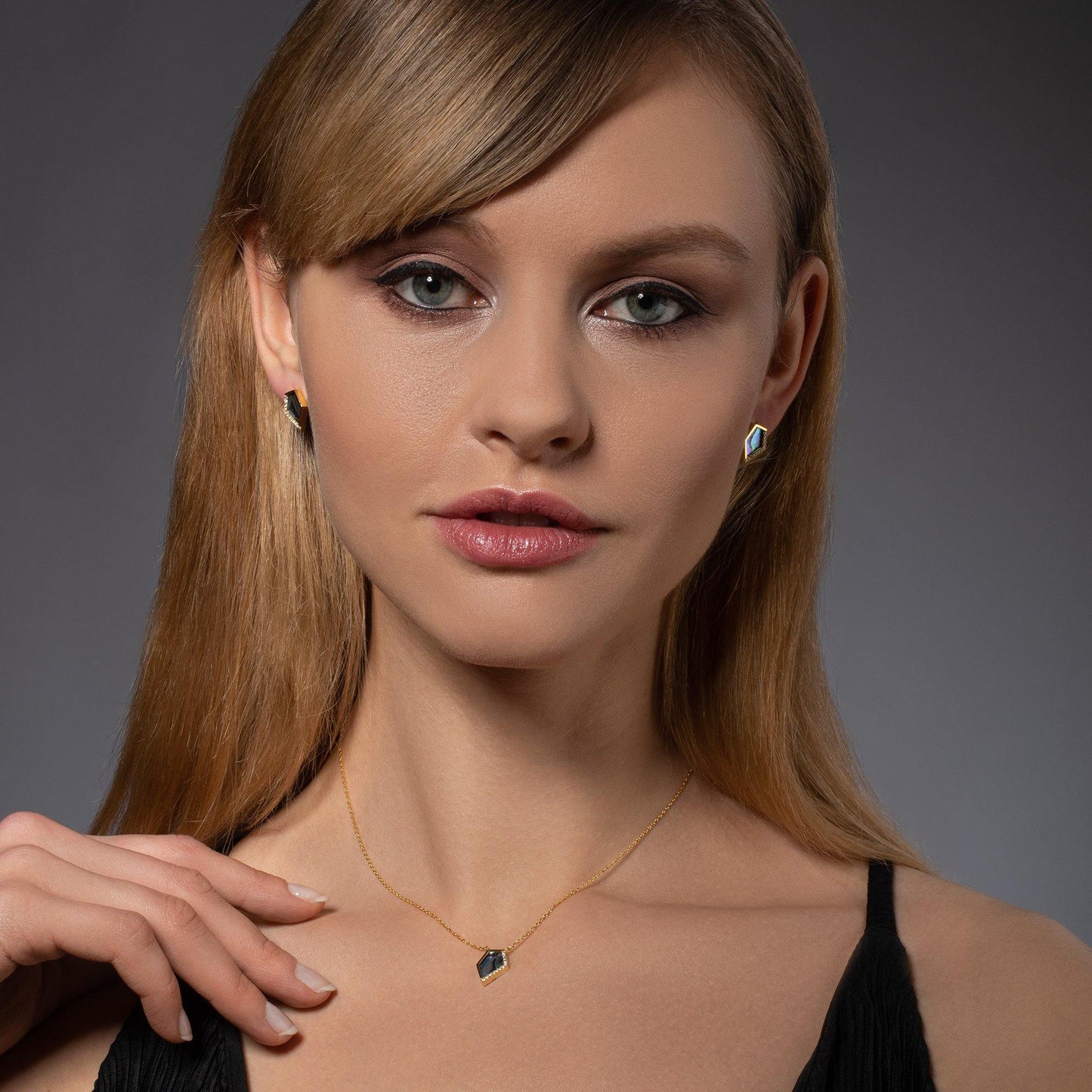Abalone Shell Gold Pendant Necklace for Women - namana.london