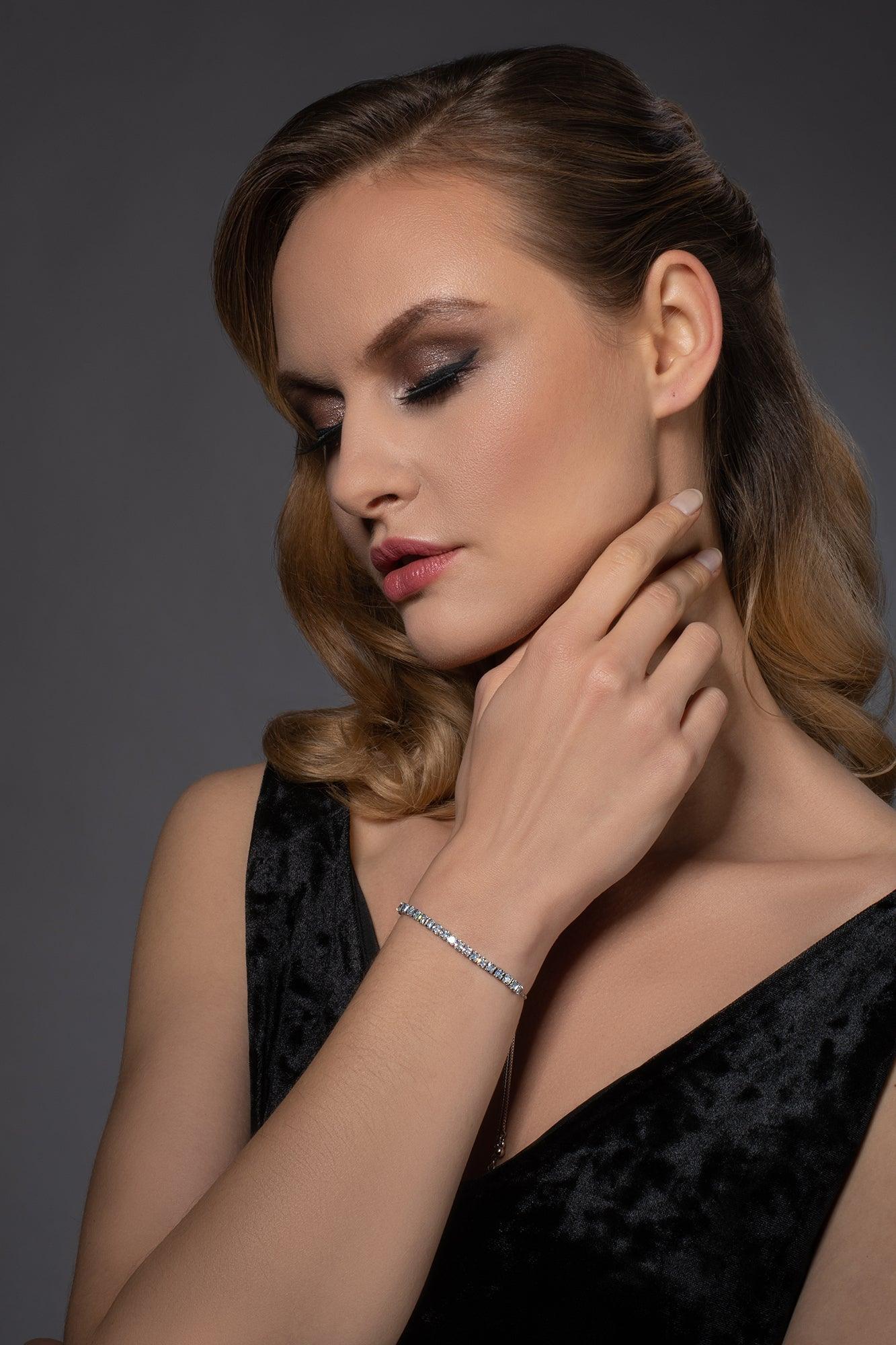 Adjustable Dainty Slider Bracelet for Women - namana.london