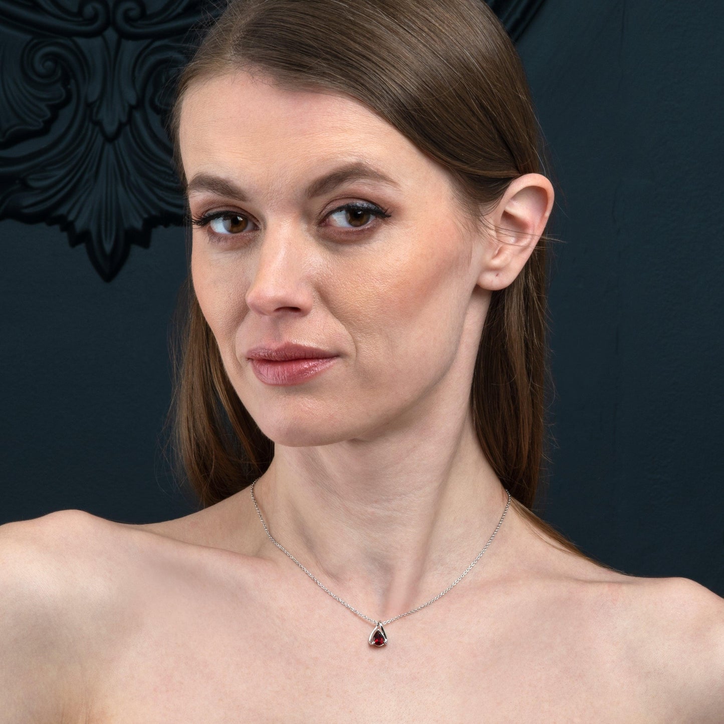 925 Sterling Silver Garnet Gemstone Pendant Necklace - namana.london