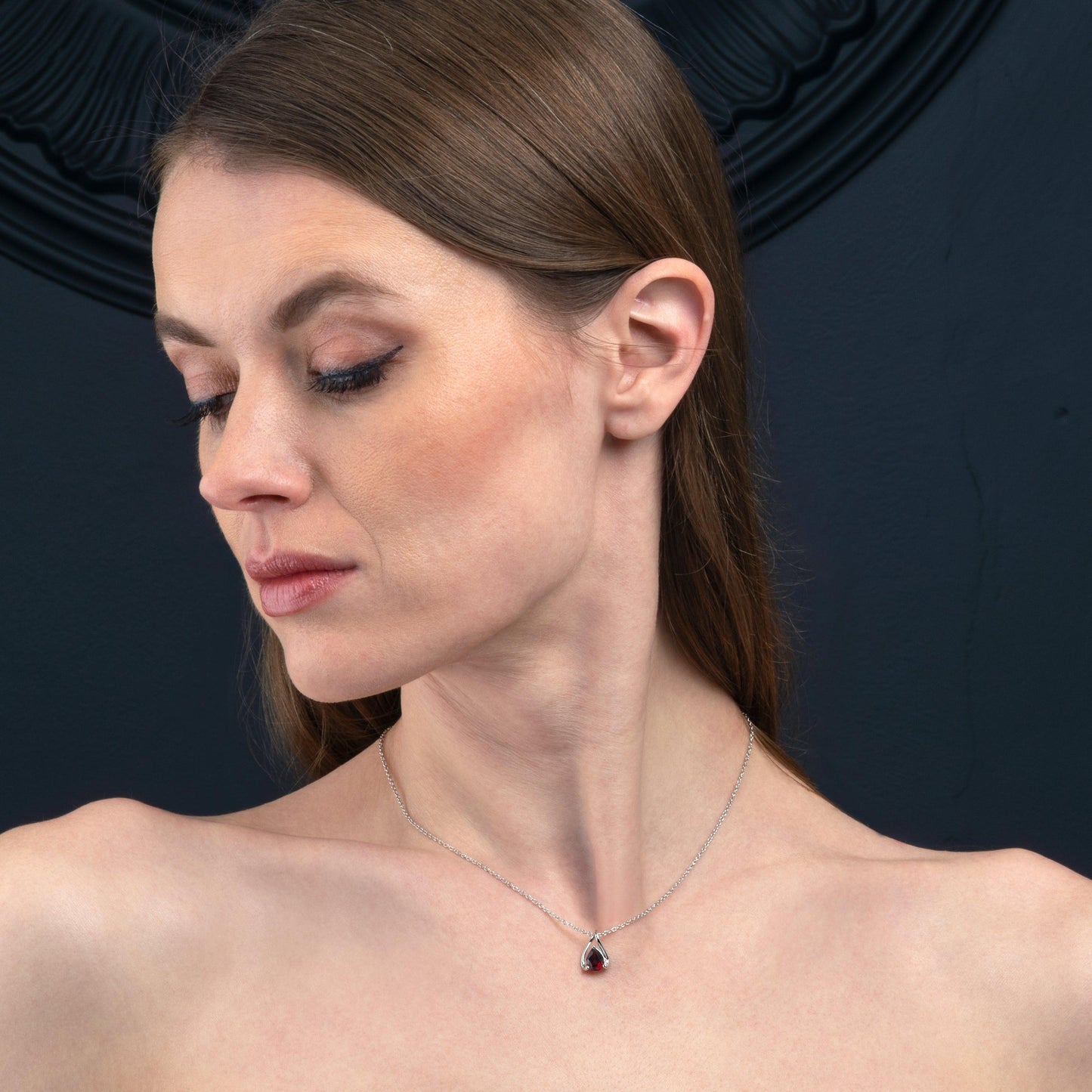 925 Sterling Silver Garnet Gemstone Pendant Necklace - namana.london