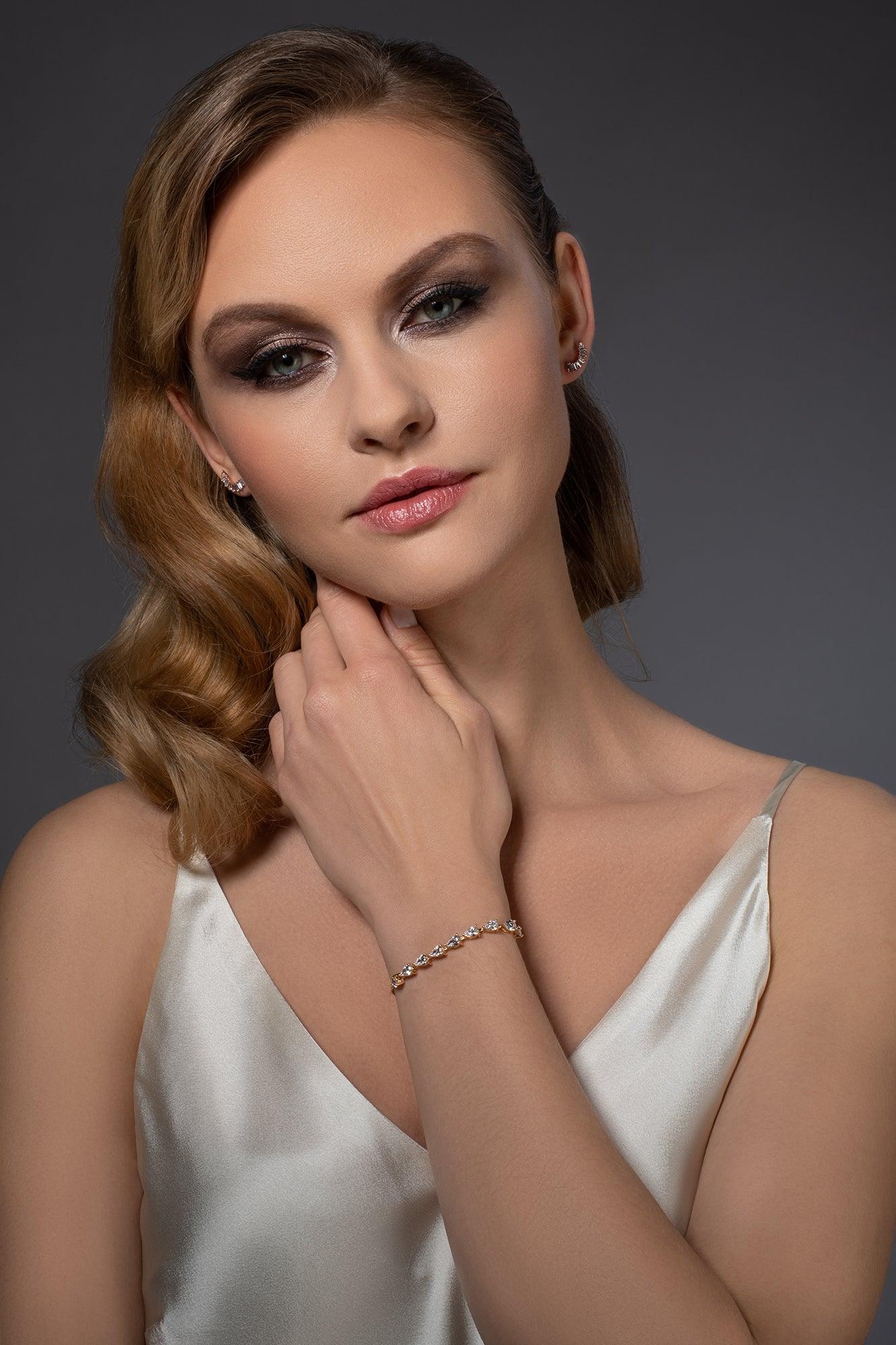 Adjustable Rose Gold Bracelet with Pear Shaped Cubic Zirconia - namana.london