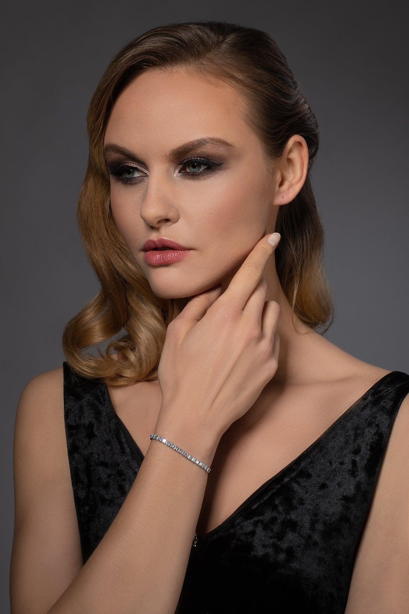 Adjustable Dainty Slider Bracelet for Women - namana.london