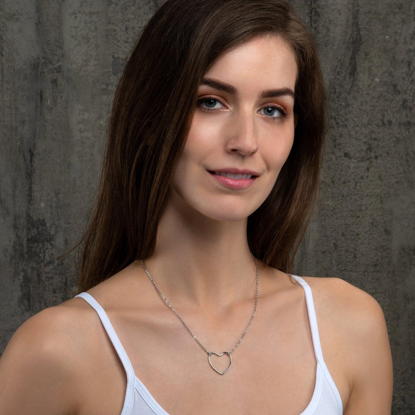Dainty Heart Pendant Necklace for Women - namana.london