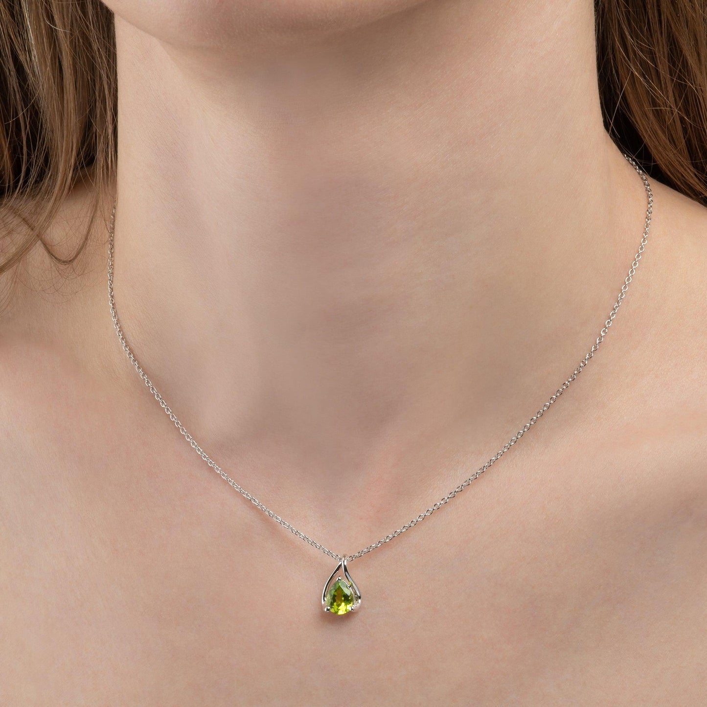 925 Sterling Silver Peridot Gemstone Pendant Necklace - namana.london