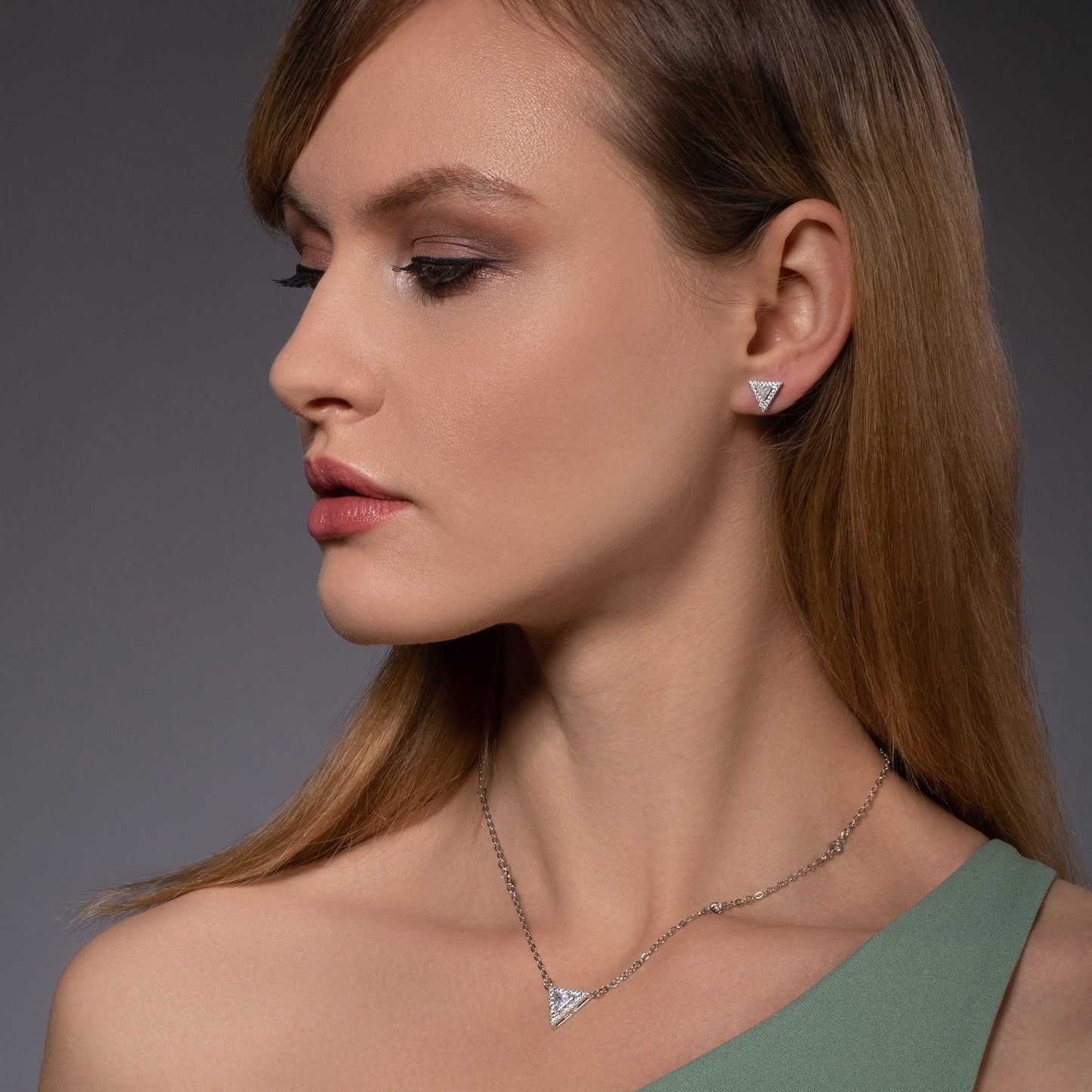 Trillion Pendant Pendant Necklace with Cubic Zirconia - namana.london