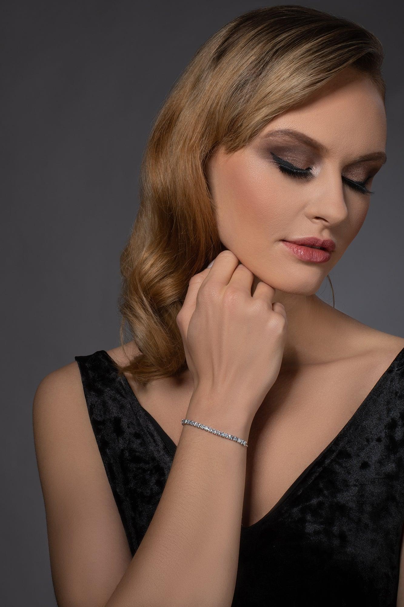 Adjustable Dainty Slider Bracelet for Women - namana.london