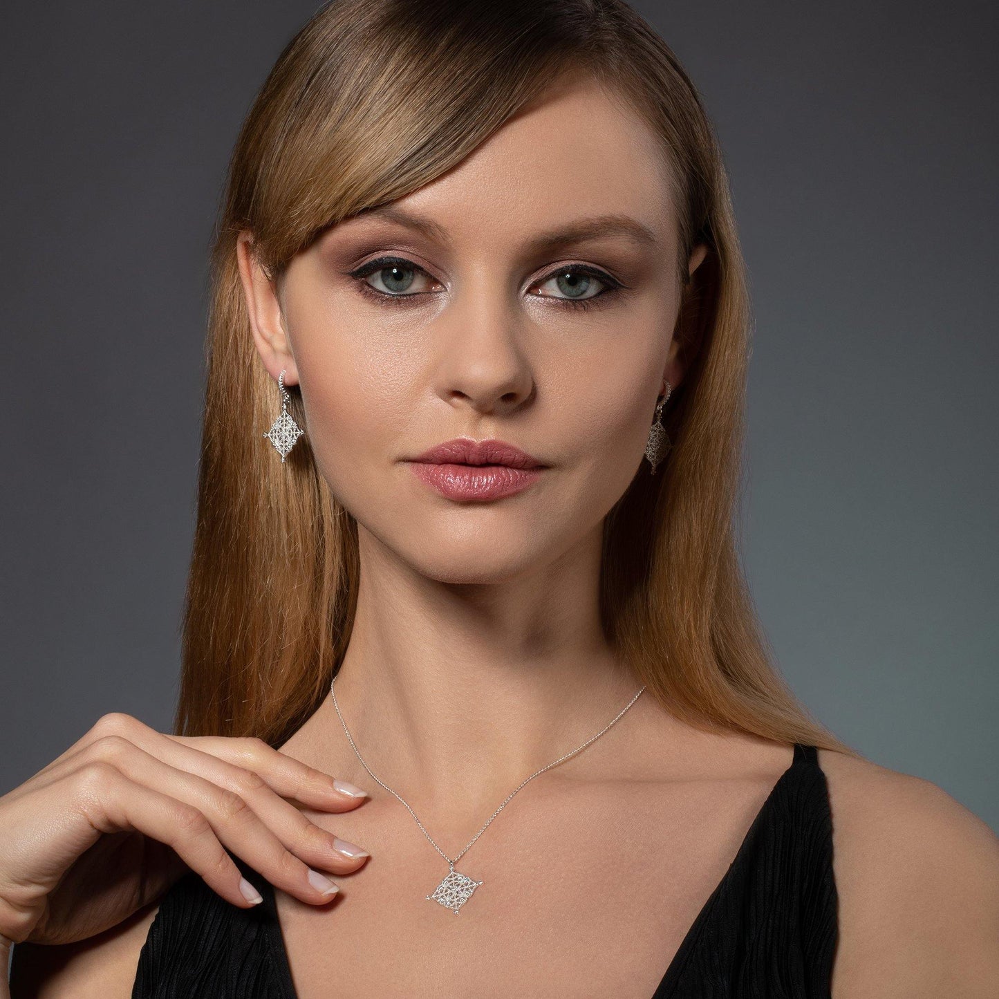 Arabesque Filigree Silver Pendant Necklace with Cubic Zirconia - namana.london