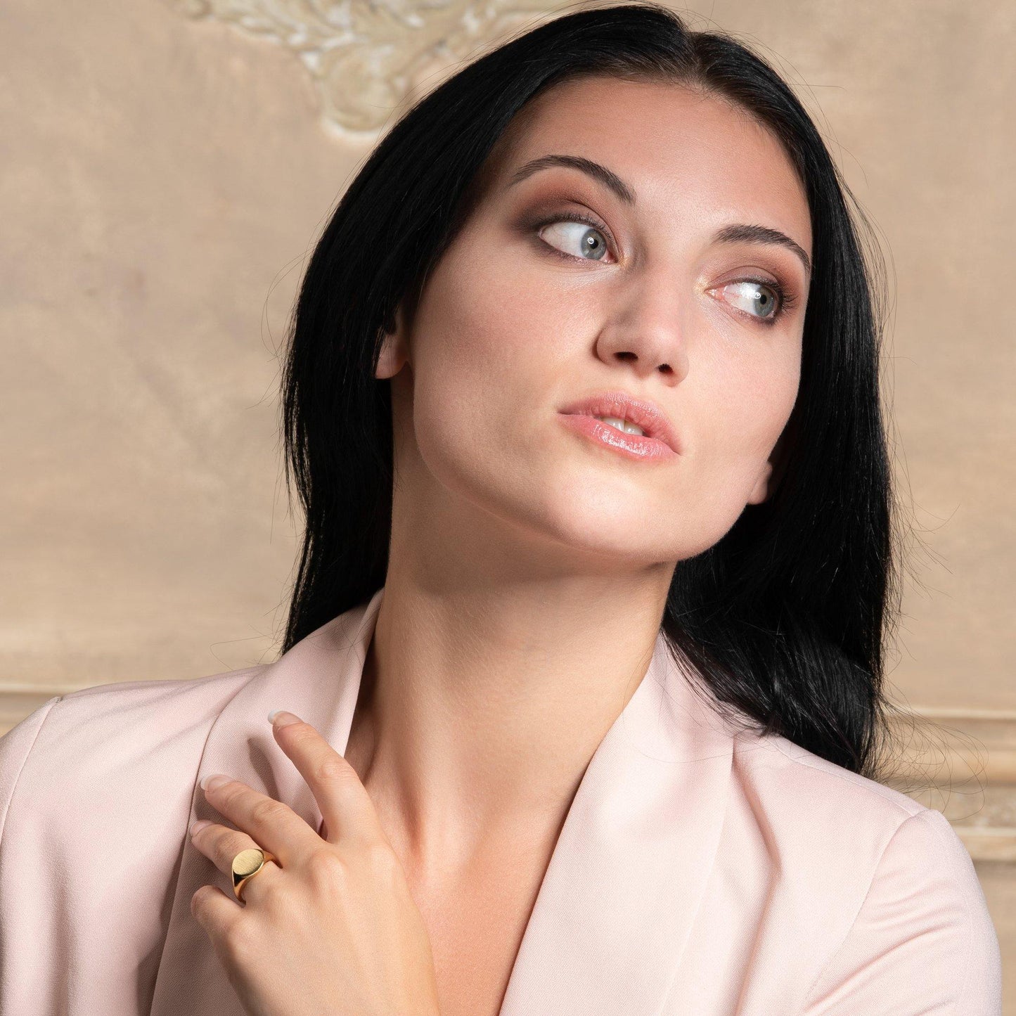 Adjustable Gold Signet Ring for Women - namana.london