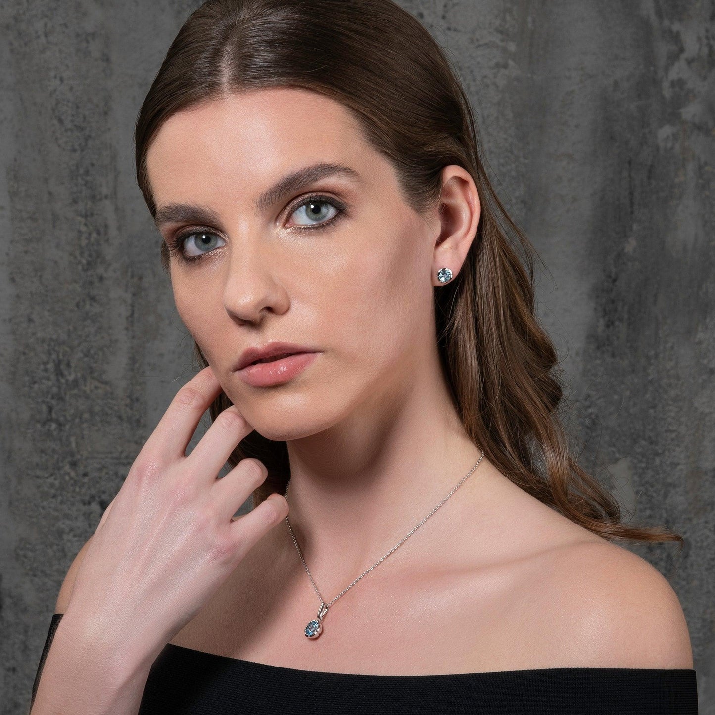 925 Sterling Silver Round Stud Earrings with Blue Topaz Gemstones - namana.london