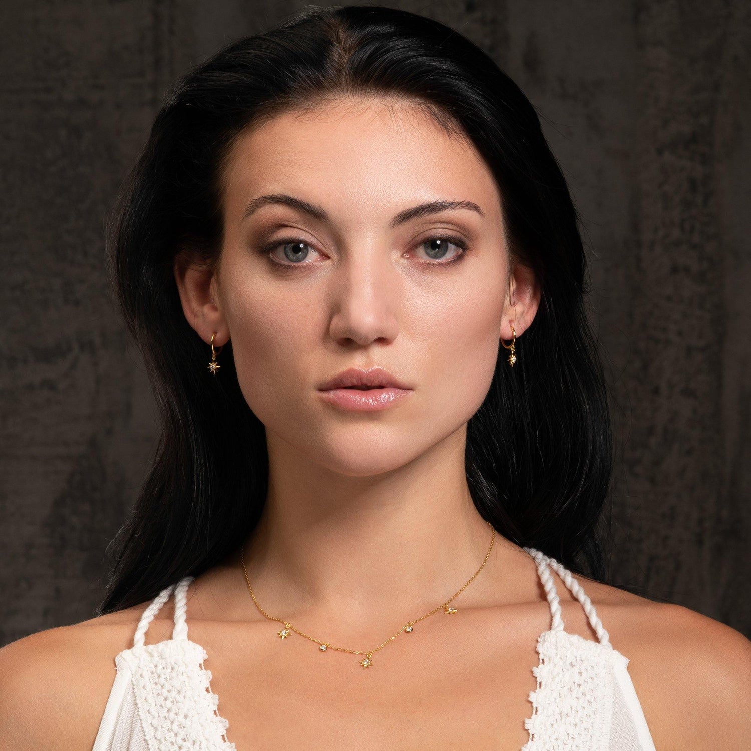 Gold necklaces for women