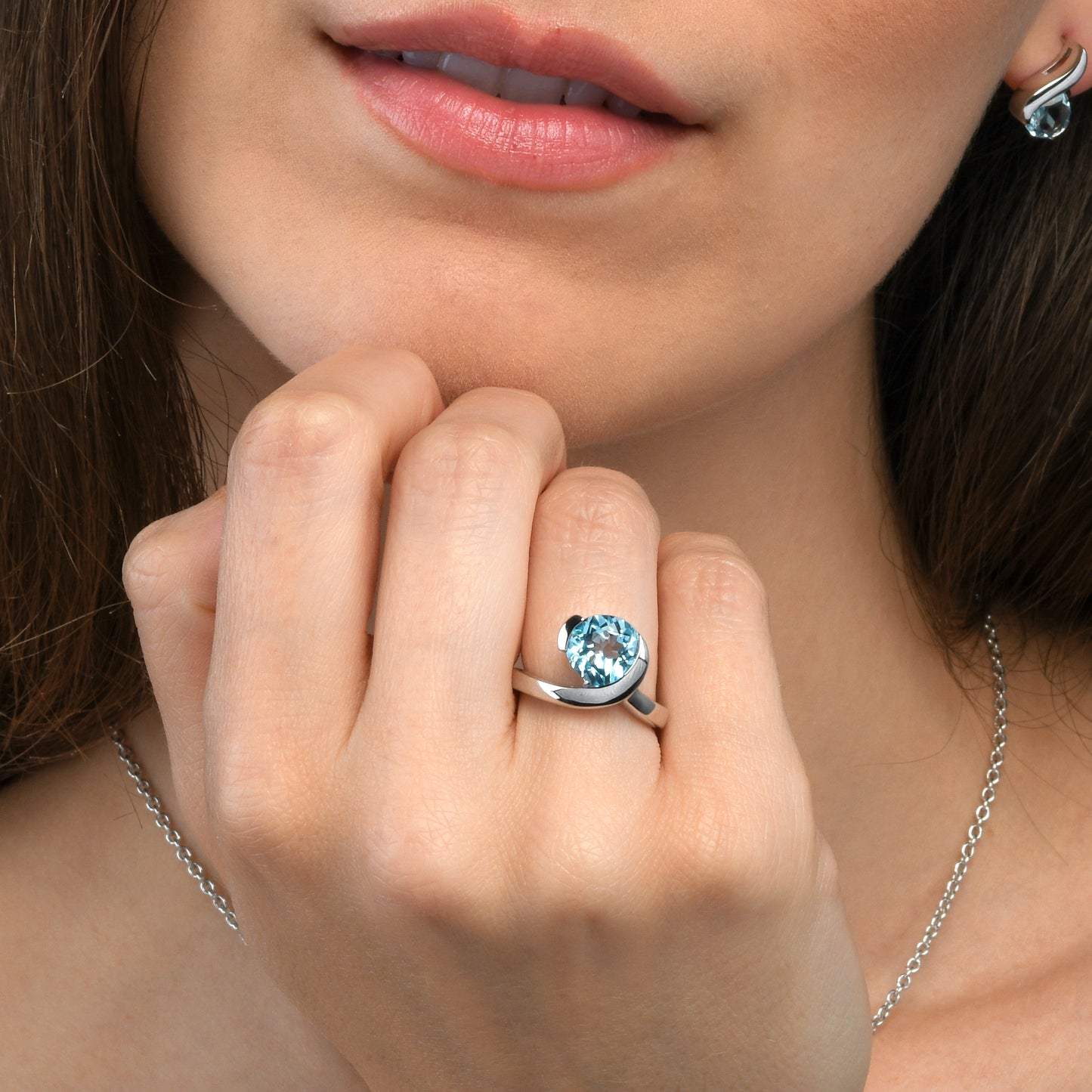 Sterling Silver Pear-Shaped Blue Topaz Gemstone Ring For Women