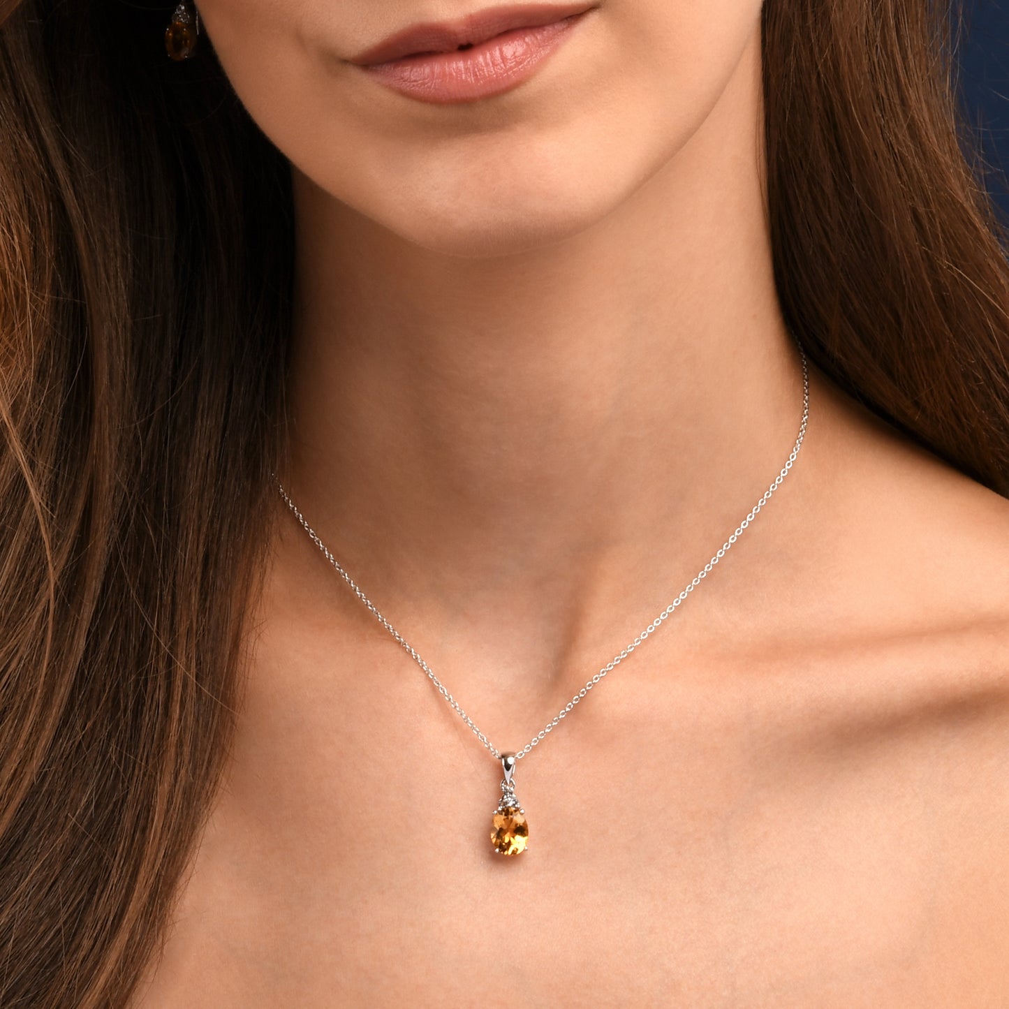 925 Sterling Silver Oval Shaped Citrine Pendant Necklace