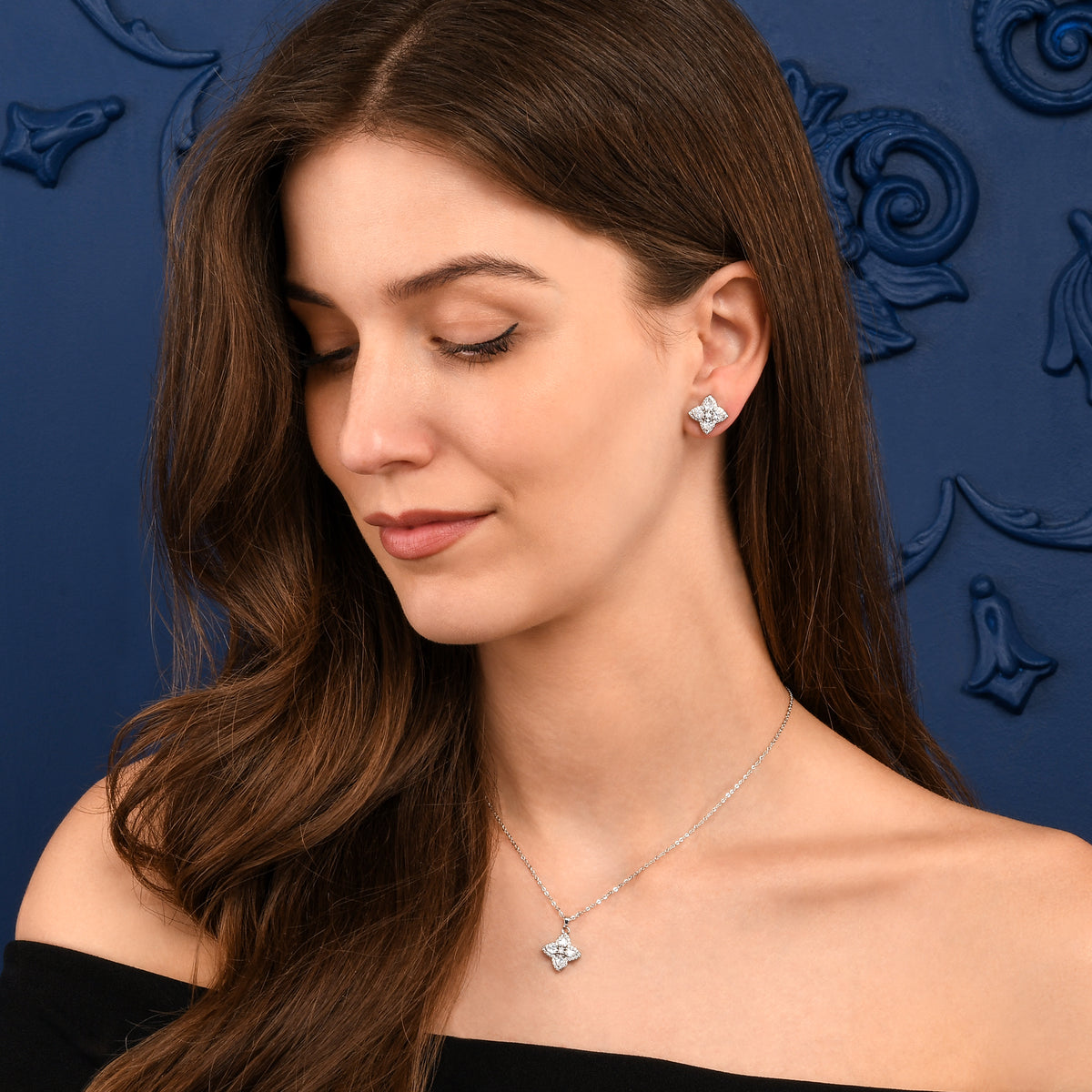 Silver Quatrefoil Pendant Necklace With Cubic Zirconia Stones For Women