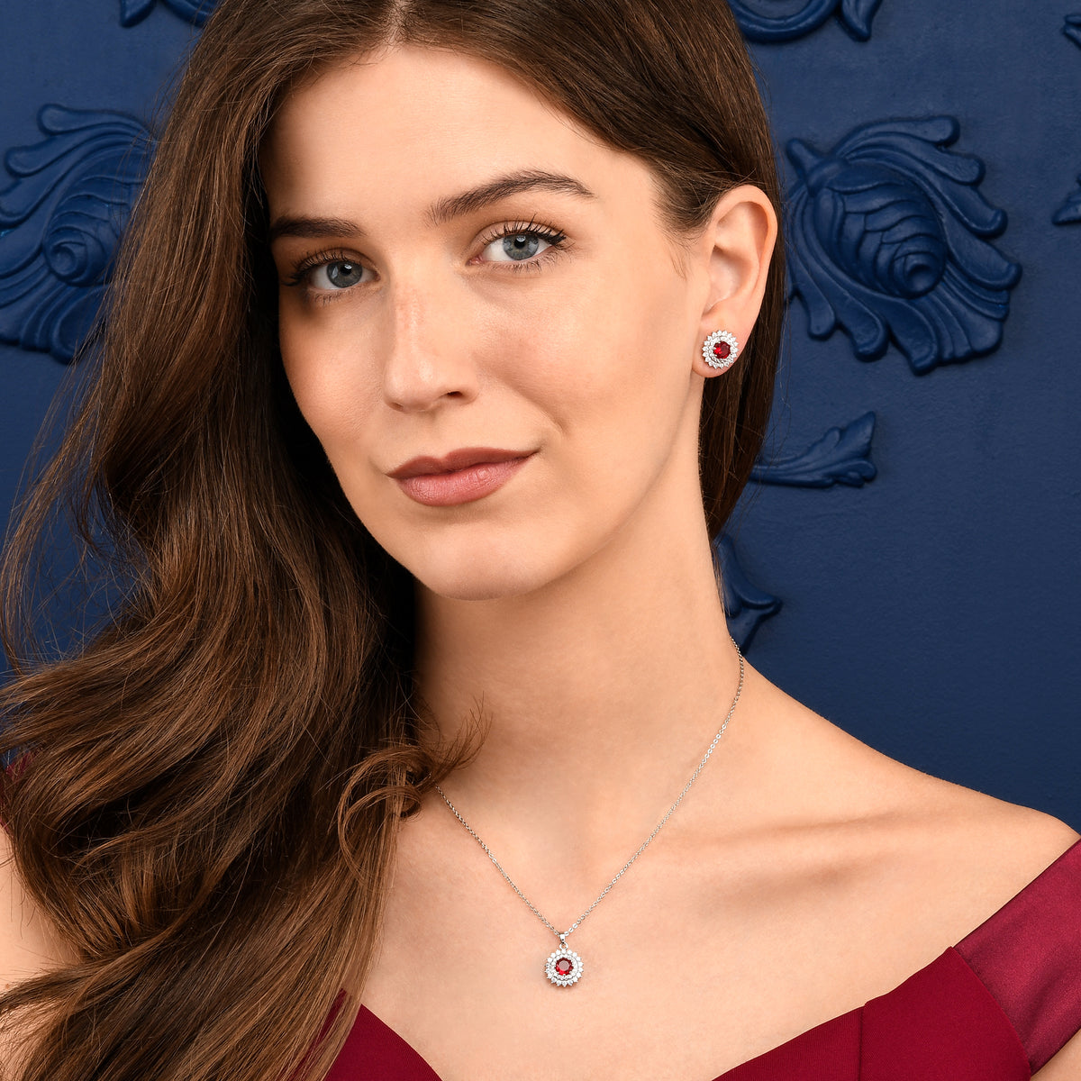 Red Silver Round Halo Pendant Necklace With Red Crystal For Women