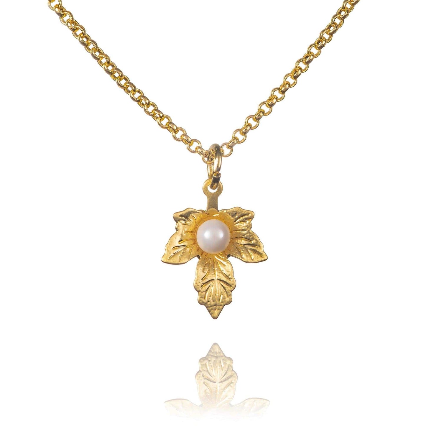 Dainty Gold Leaf Pearl Pendant Necklace for Women - namana.london