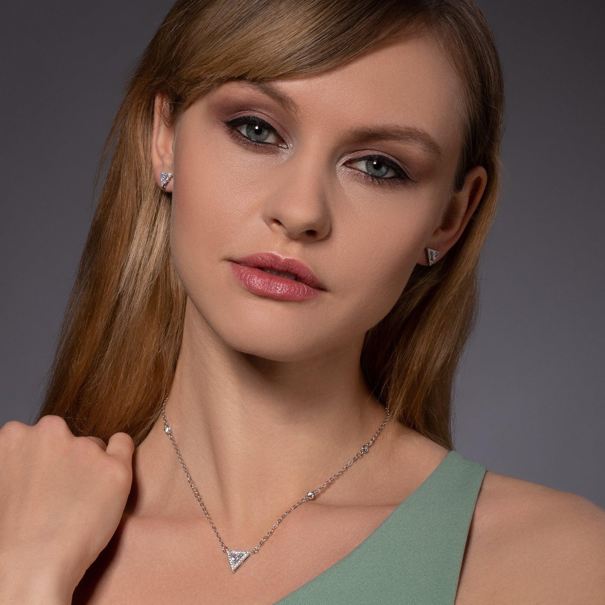 Trillion Pendant Pendant Necklace with Cubic Zirconia - namana.london