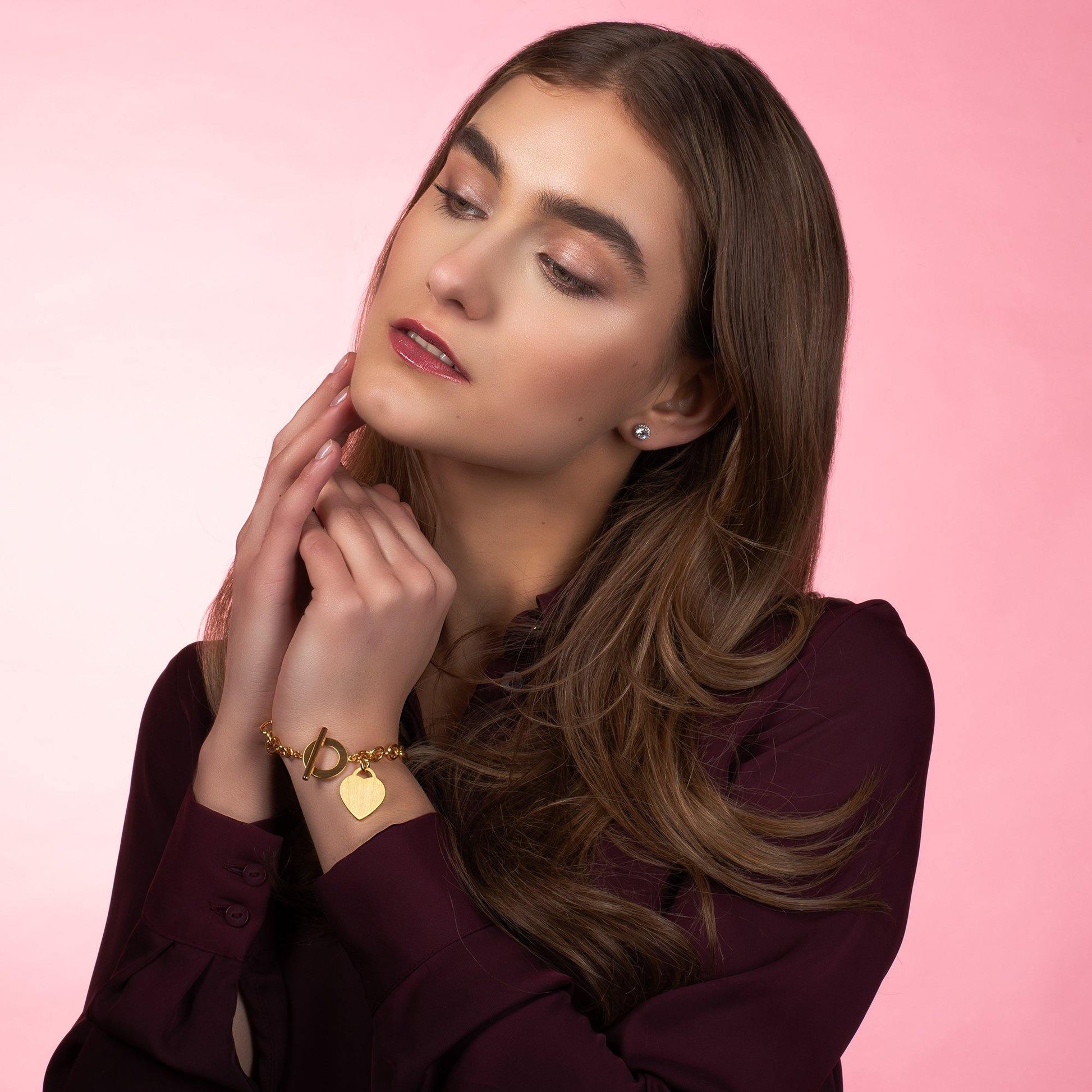 Gold Heart Bracelet for Women. Chunky Bracelet for Women in Gold - namana.london
