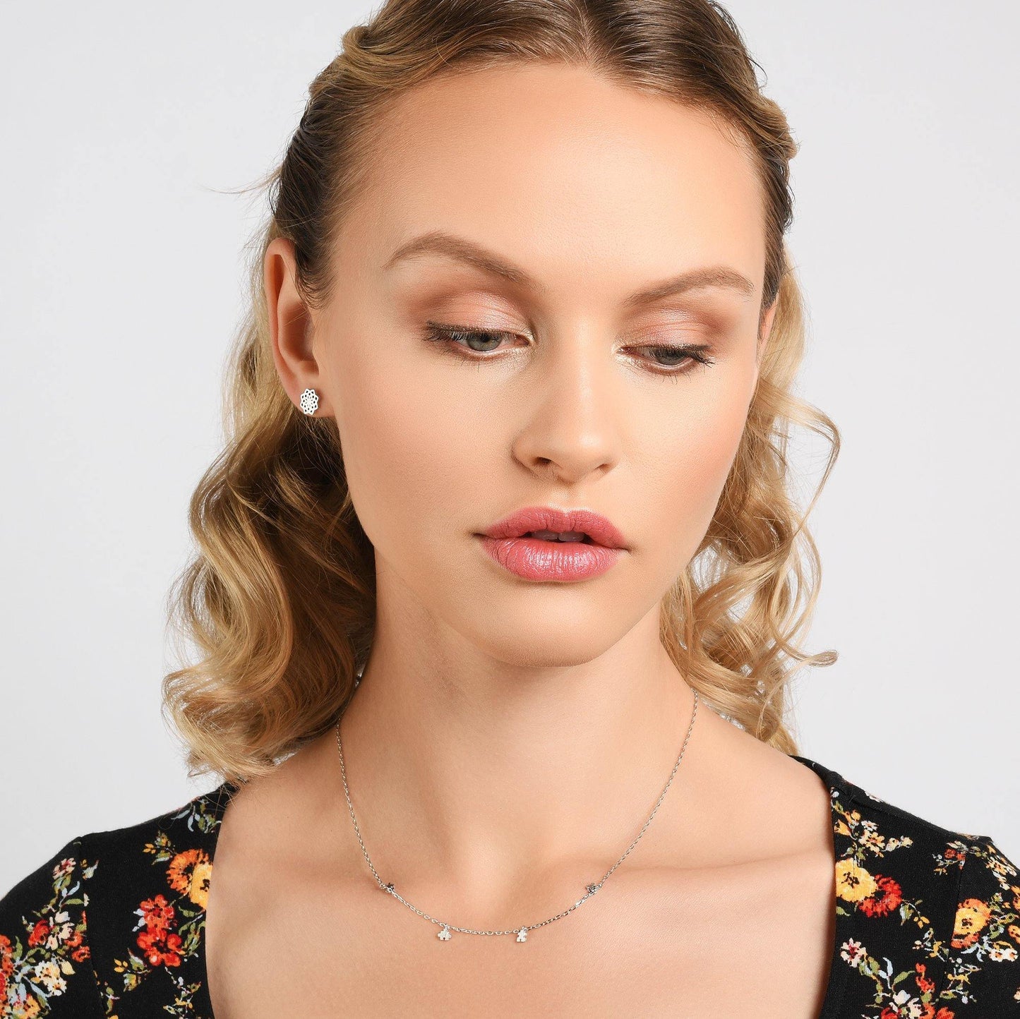 Puzzle Collar Necklace with Jigsaw Charms - namana.london