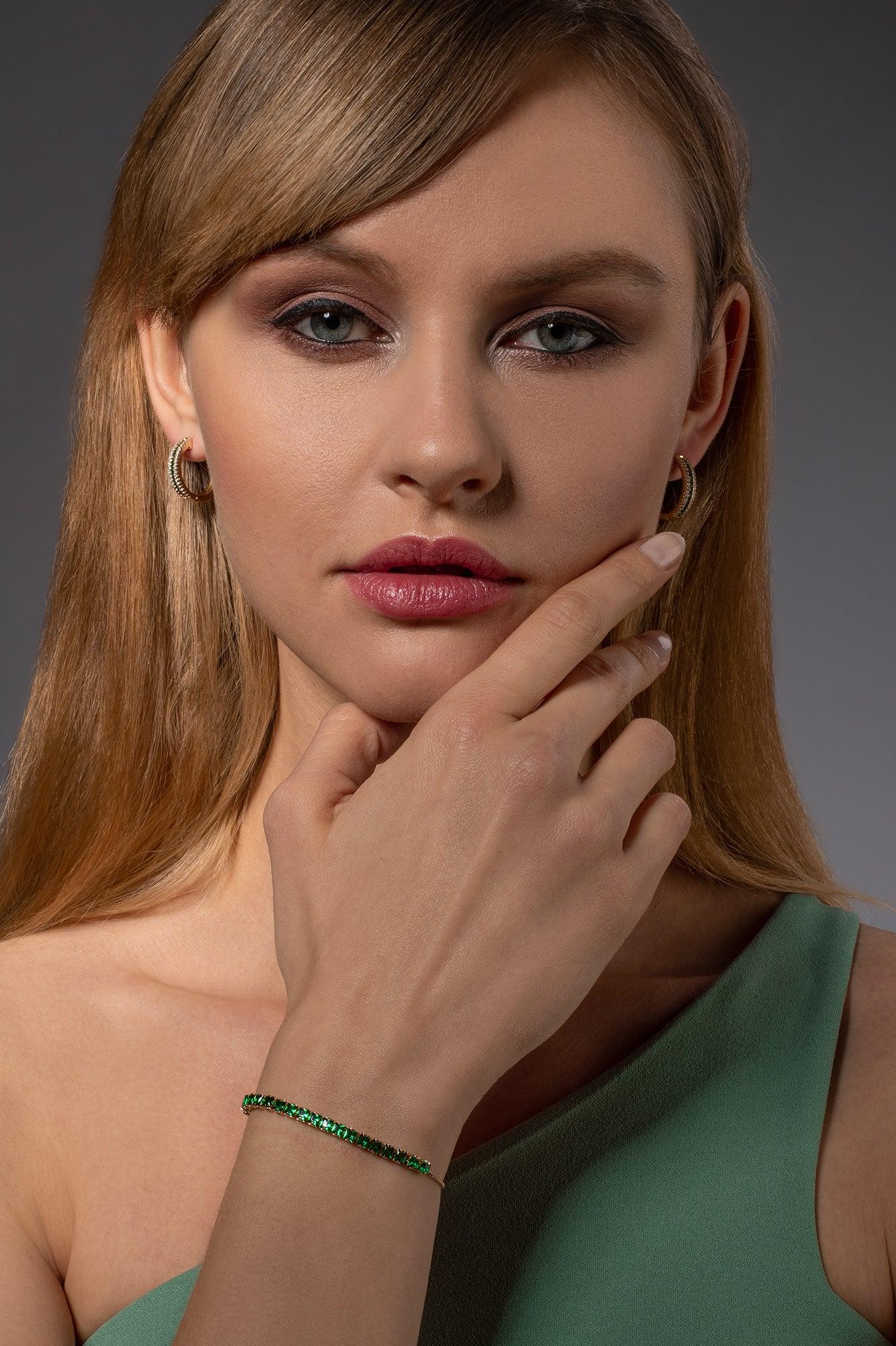 Adjustable Green Bracelet for Women - namana.london