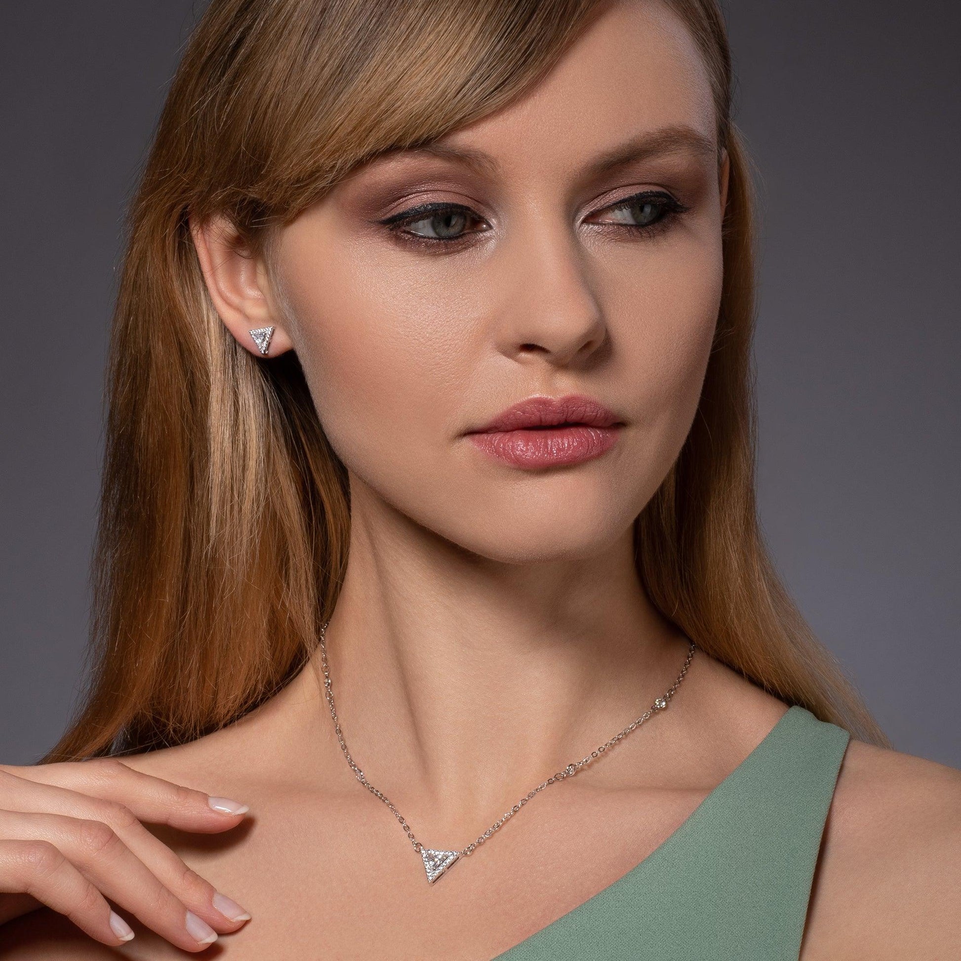 Trillion Pendant Pendant Necklace with Cubic Zirconia - namana.london