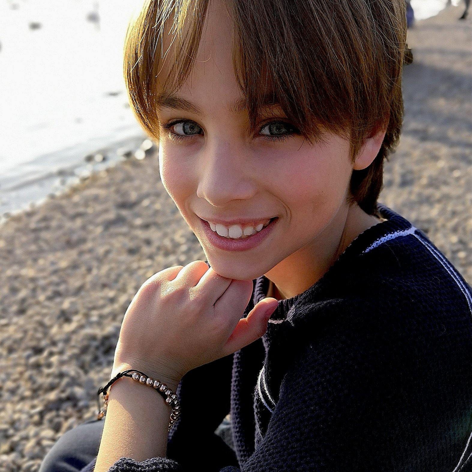 Gold Bracelet for Kids with Metal Beads on Adjustable Black Cord - namana.london