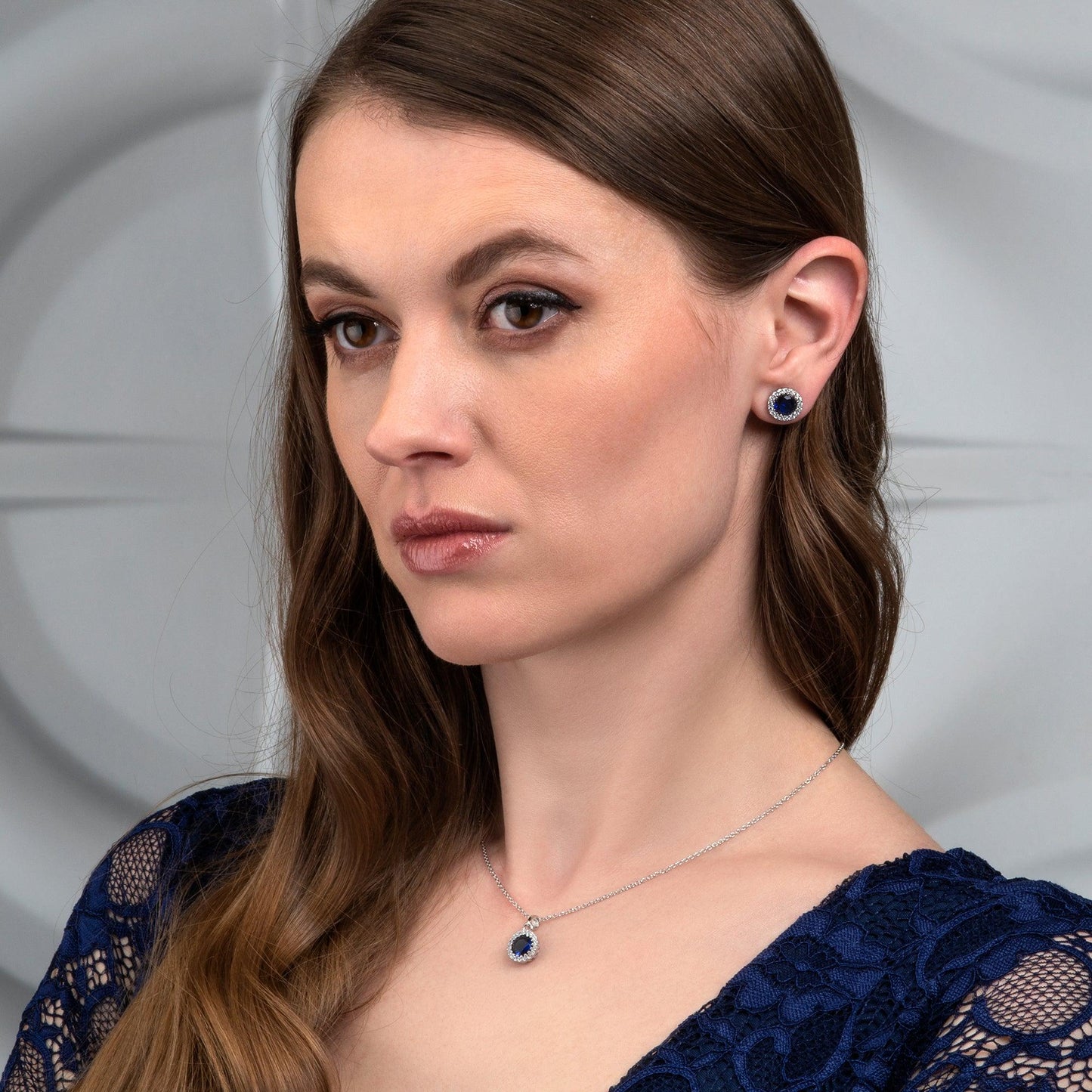 925 Sterling Silver Blue Halo Pendant Necklace for Women. - namana.london