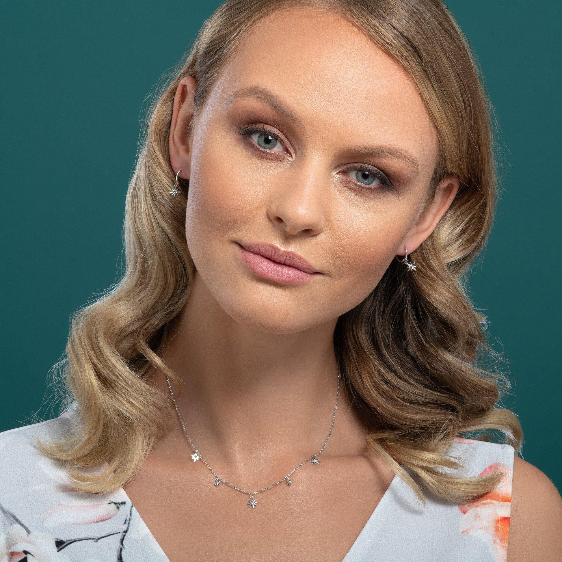 Collar Necklace with North Star Charms - namana.london