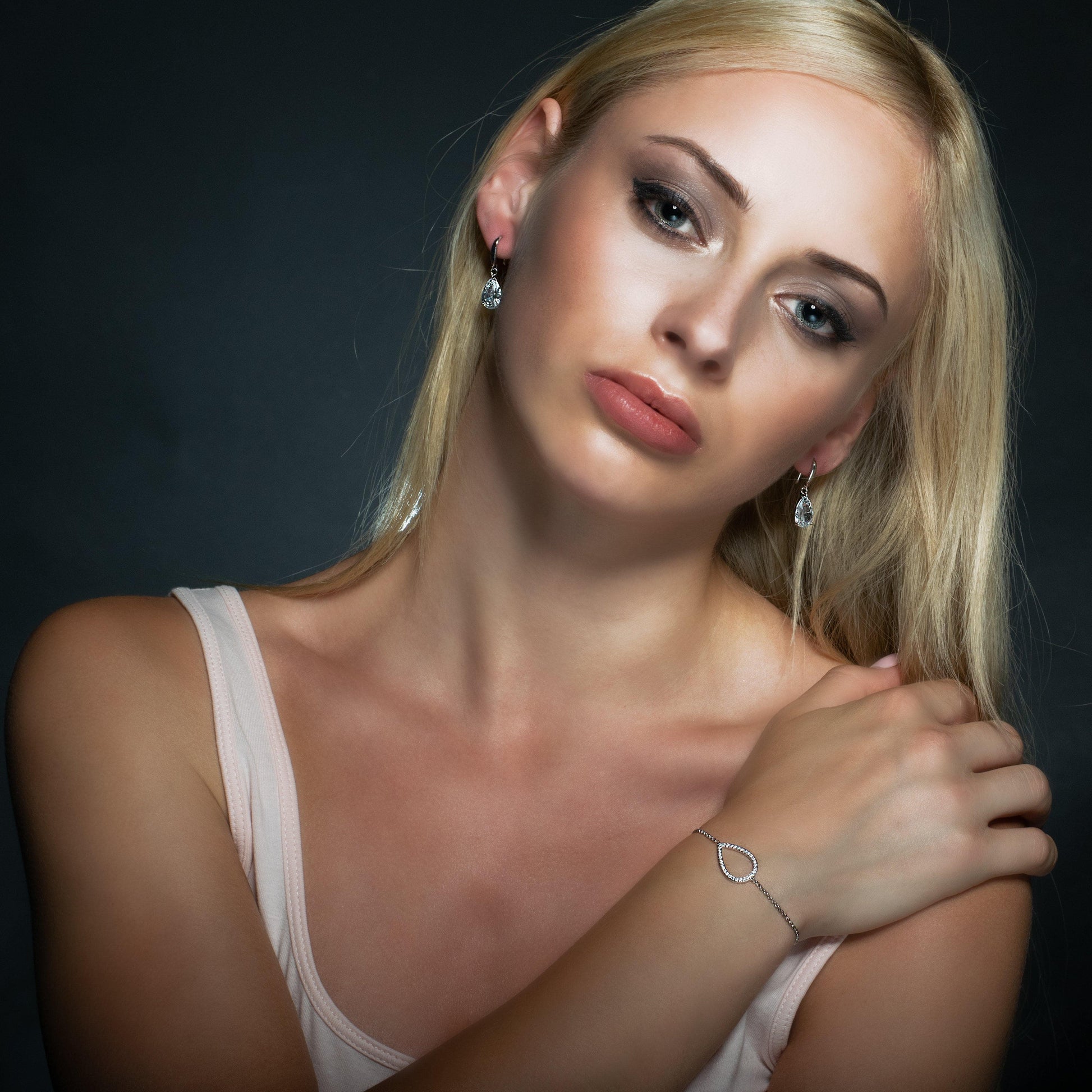 Adjustable Silver Pear Bracelet with Cubic Zirconia - namana.london