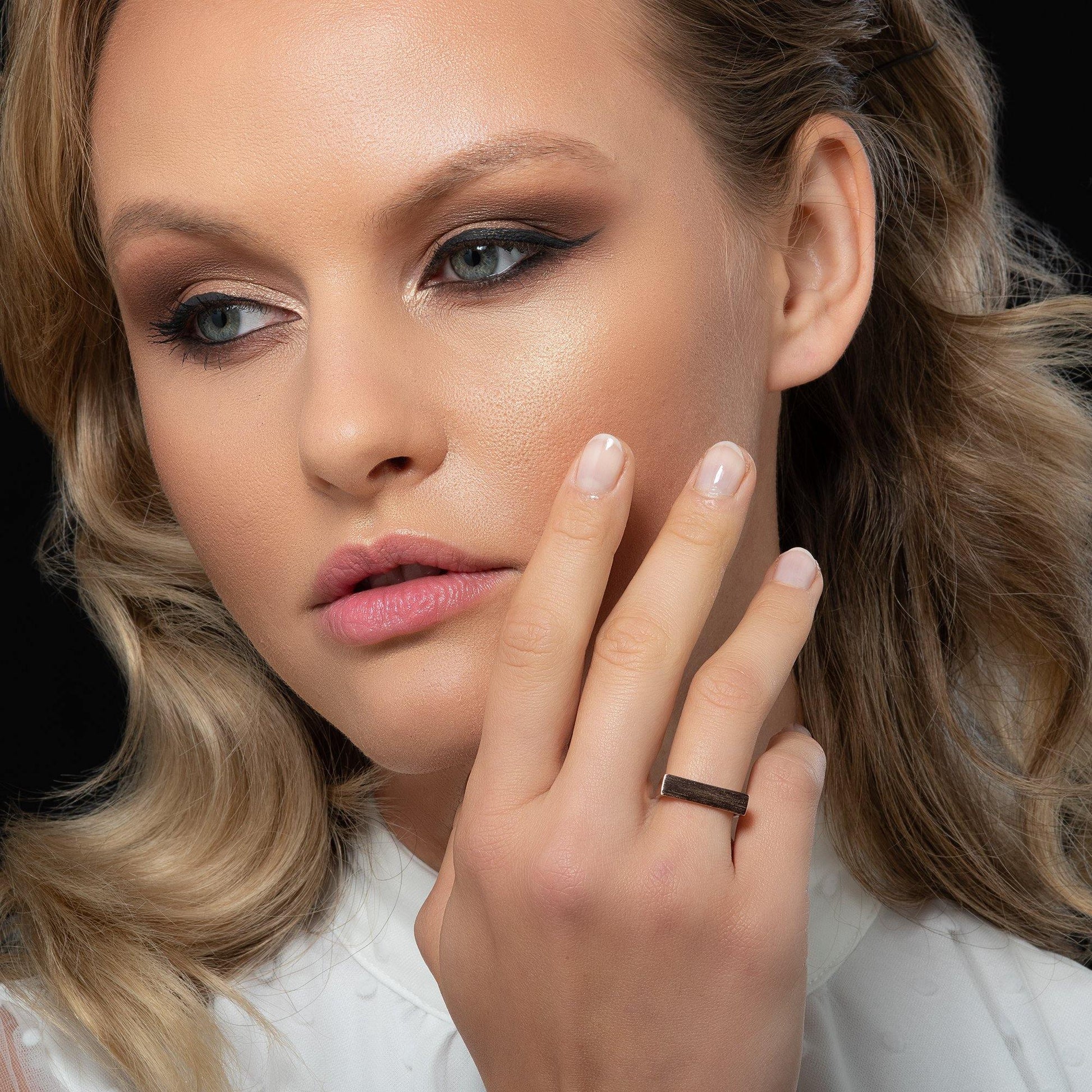 Rose Gold Ajdustable Plain Bar Ring for Women - namana.london