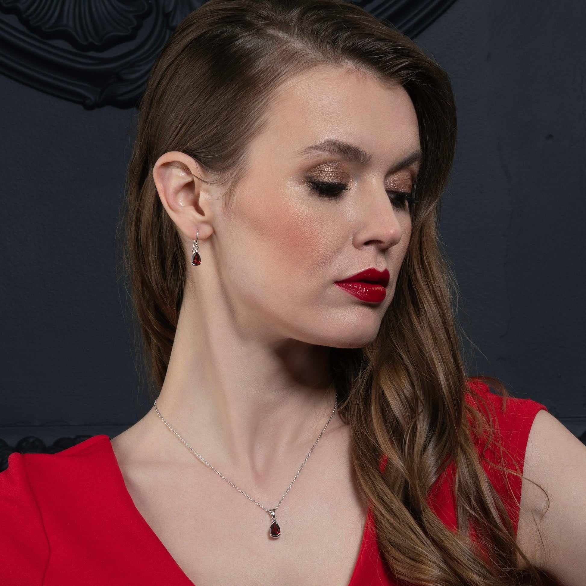 925 Sterling Silver Pear Shaped Garnet Pendant Necklace - namana.london