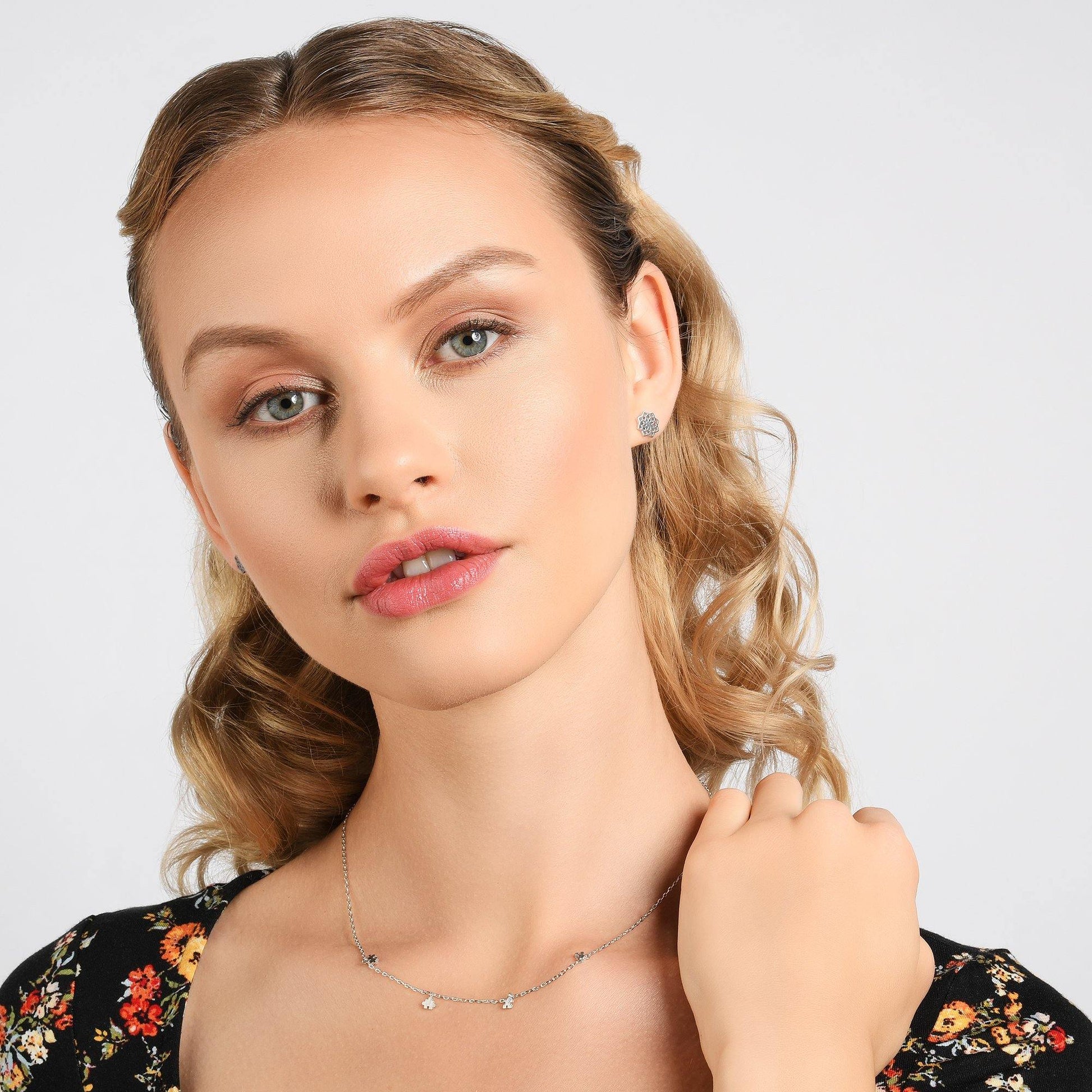 Puzzle Collar Necklace with Jigsaw Charms - namana.london