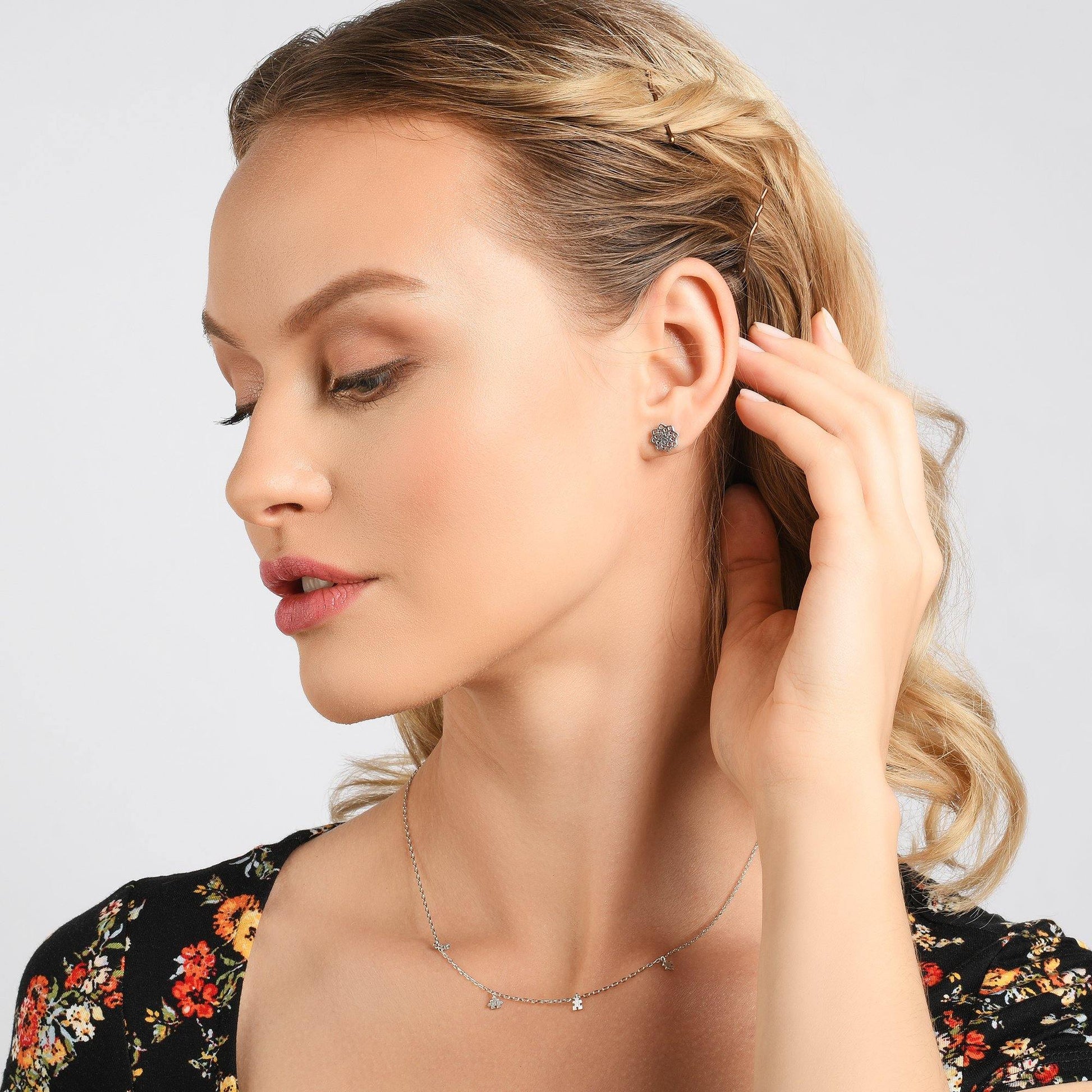Puzzle Collar Necklace with Jigsaw Charms - namana.london