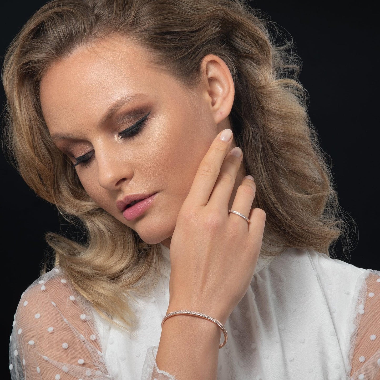 Adjustable Rose Gold Band Ring for Women with Cubic Zirconia Stones - namana.london